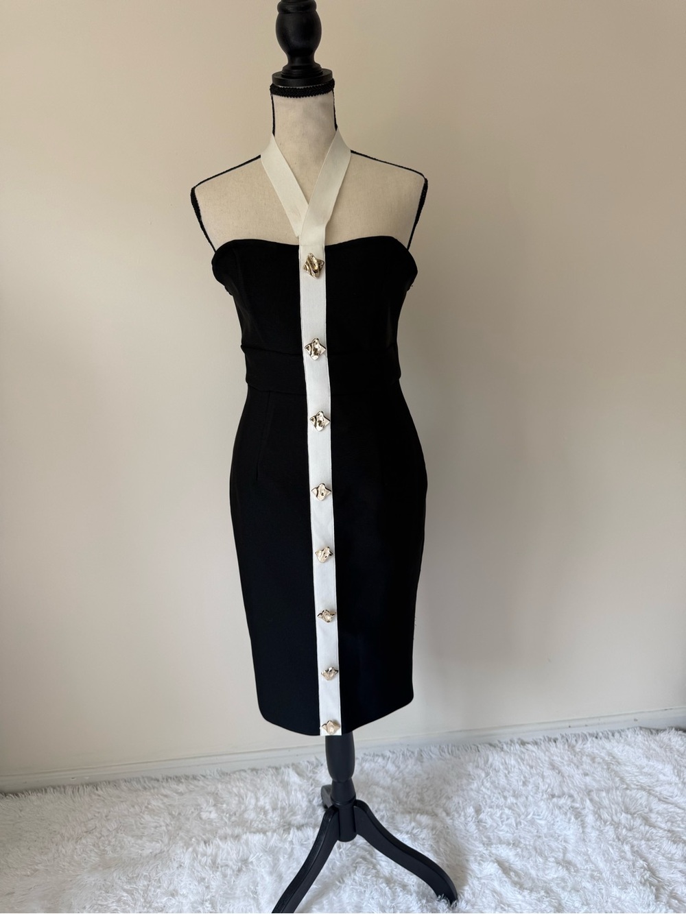 Fashion Nova Black Strapless Sheath Dress with White Center Panel